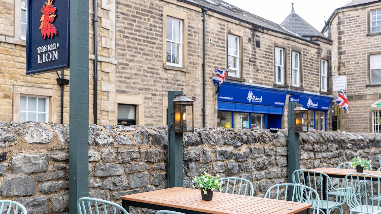The Red Lion, Bakewell